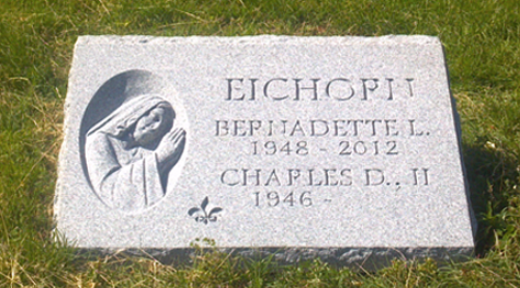 Eichopii Companion Upright Memorial